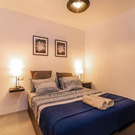 Lovely Cozy 2-Bedroom Residential Home With Patio Benalmadena Luaran gambar